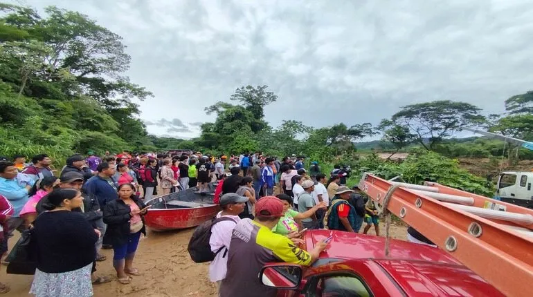 Intensas riadas en Santa Cruz dejan un muerto y 18 personas desaparecidas