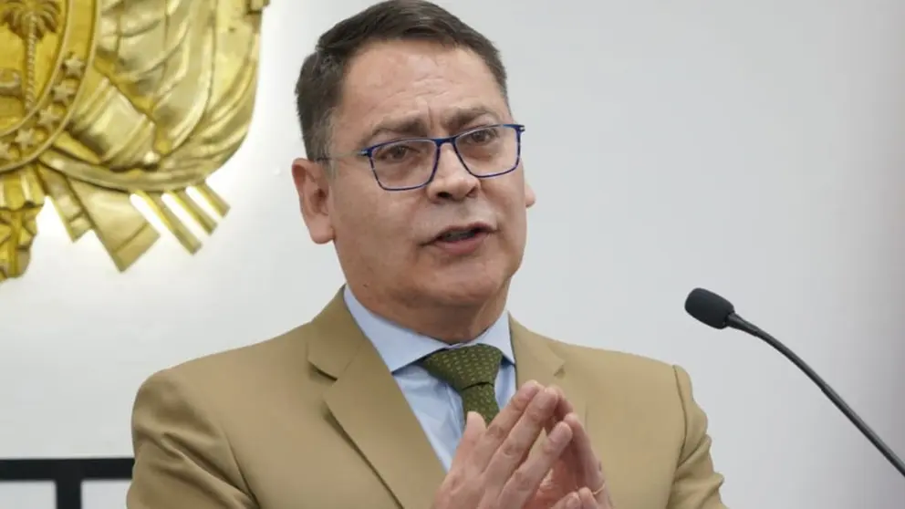 Exviceministro Jhonny Aguilera rechaza denuncias y asegura que acudirá a declarar a la Fiscalía