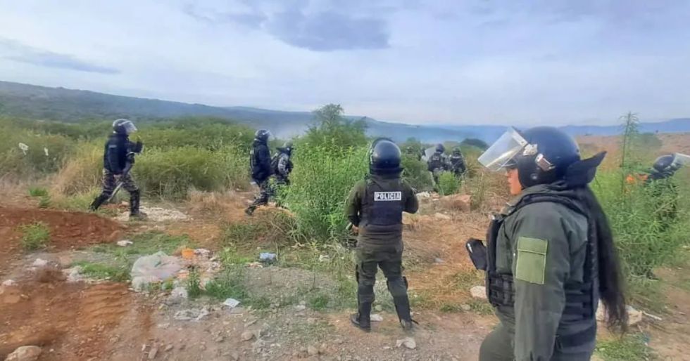 Cochabamba: Policía niega uso de armas de fuego en enfrentamiento de Colcapirhua