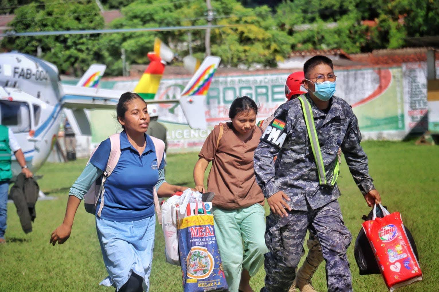 Operativos de rescate y ayuda humanitaria continúan en El Torno y La Guardia