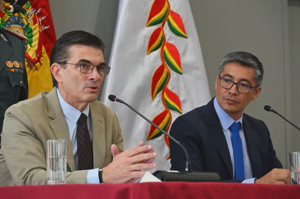 Ejecutivo aún no envía proyecto para suprimir cuatro impuestos