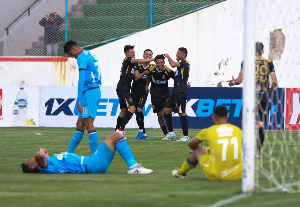 Real Oruro logra una goleada histórica por 10-1 ante Blooming