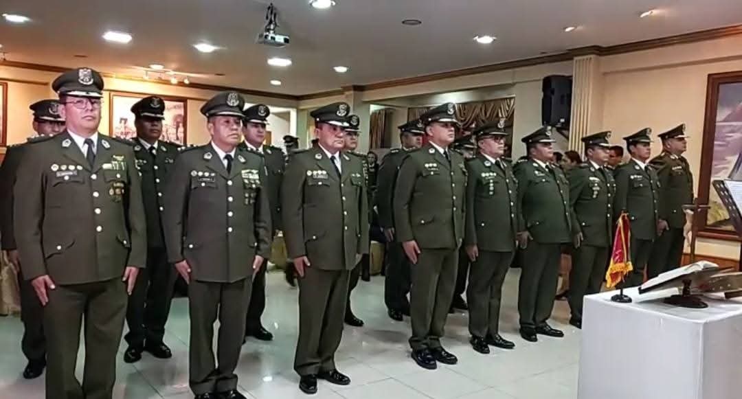 Posesionan a nuevos comandantes departamentales y directores de la Policía