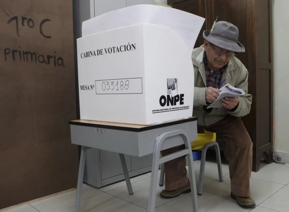 Las elecciones presidenciales de Perú contarán con 36 candidatos y cuatro mujeres en carrera