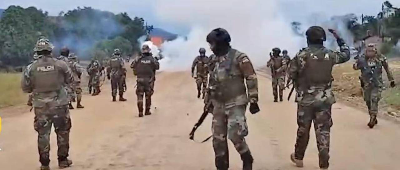 Gobierno denuncia una “emboscada financiada” contra operativo antinarcótico en el trópico de Cochabamba