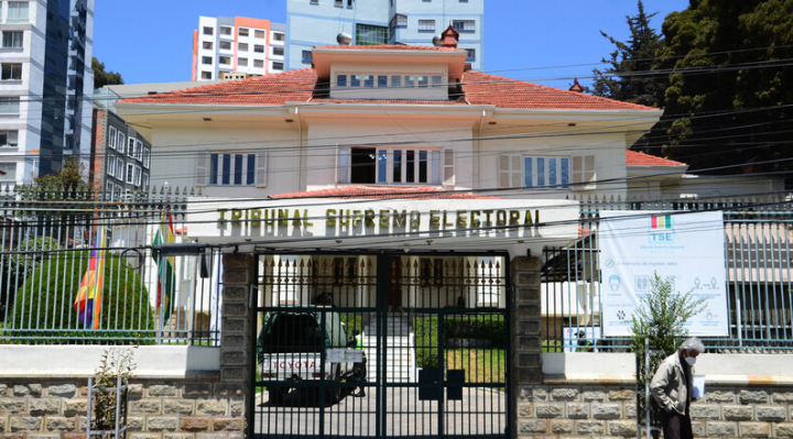 TSE publica listas de candidatos habilitados e inhabilitados para las elecciones subnacionales