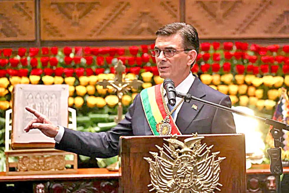 Oficialismo defiende gestión económica ante críticas por los 100 días de gobierno