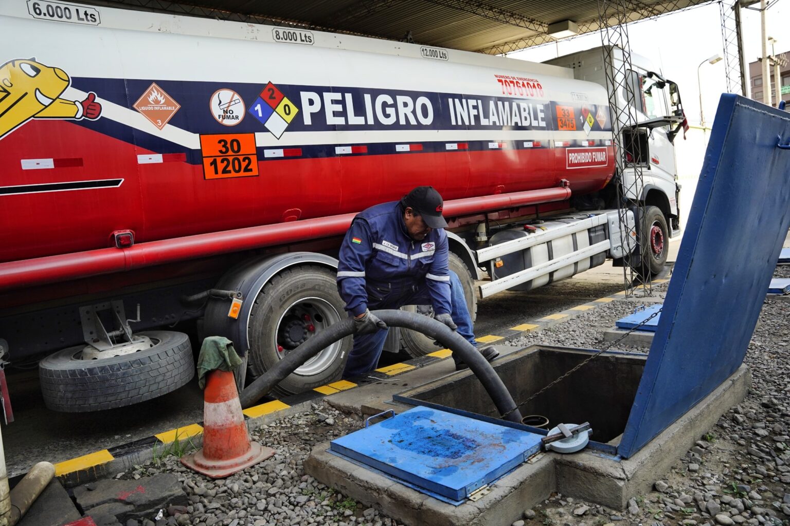 YPFB ratifica que el combustible vendido en el mercado interno cumple estándares de calidad