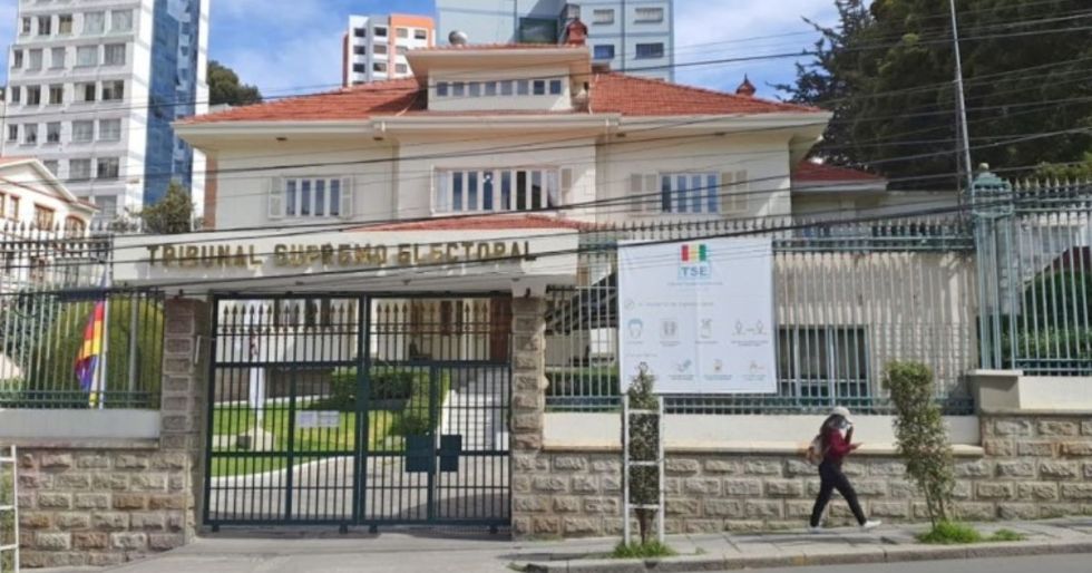 Candidatos inhabilitados anuncian amparos constitucionales contra decisiones del TSE