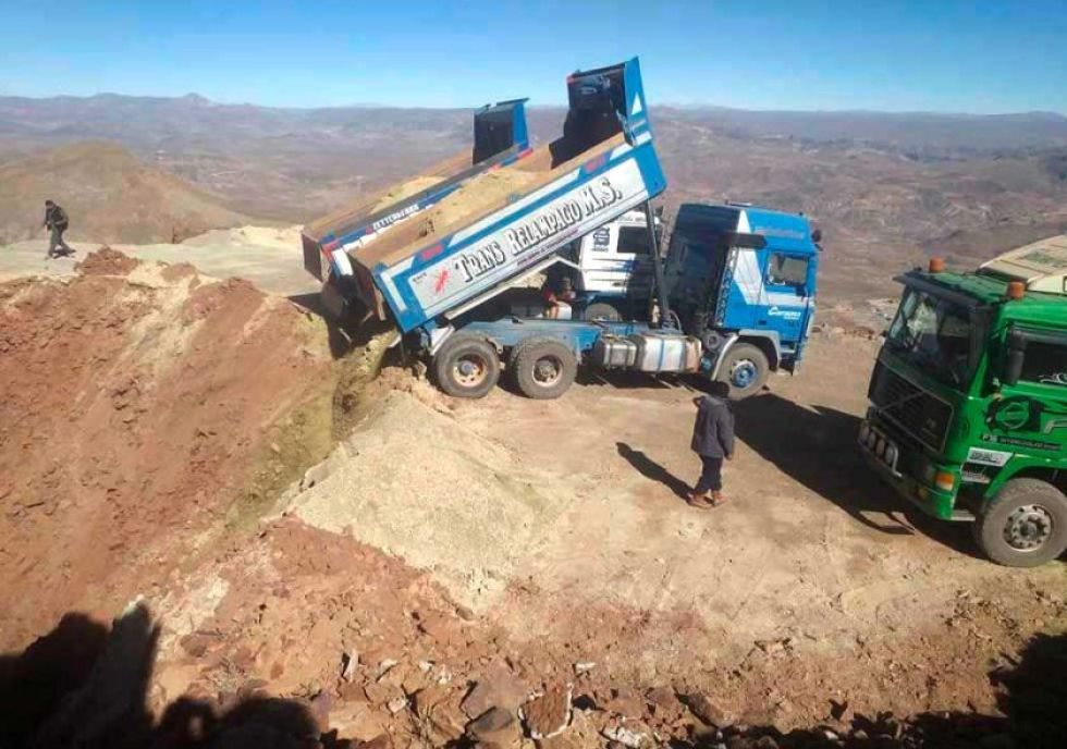 Comibol reporta 144 hundimientos en el Cerro Rico y defiende el relleno seco