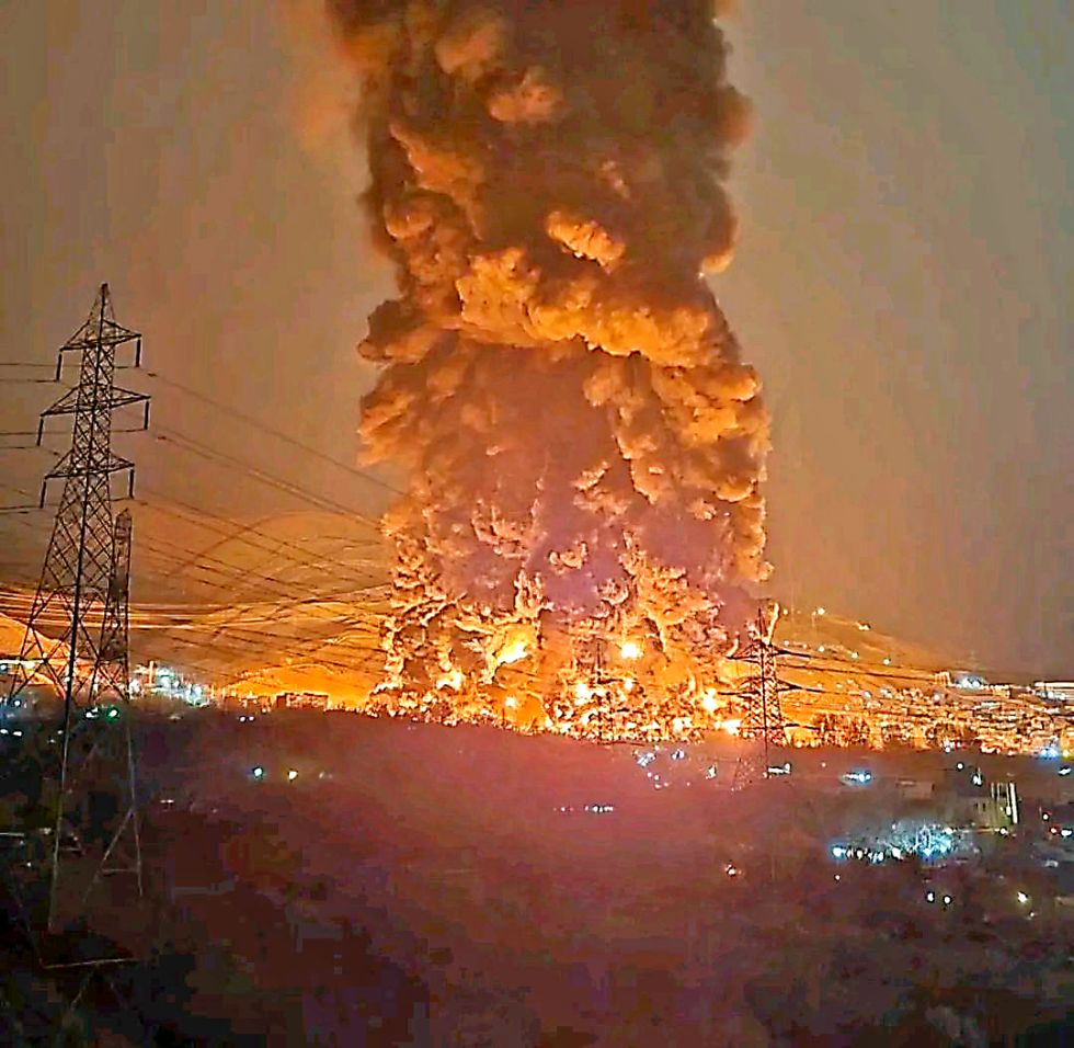 Ataques en Irán elevan el precio internacional del petróleo