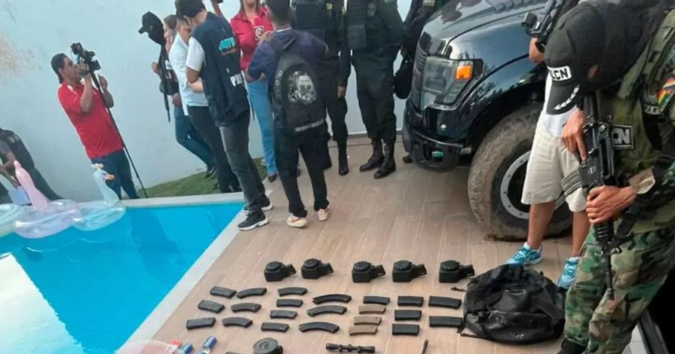 Allanan vivienda vinculada a Marset en el Urubó y hallan armas, droga y un vehículo blindado