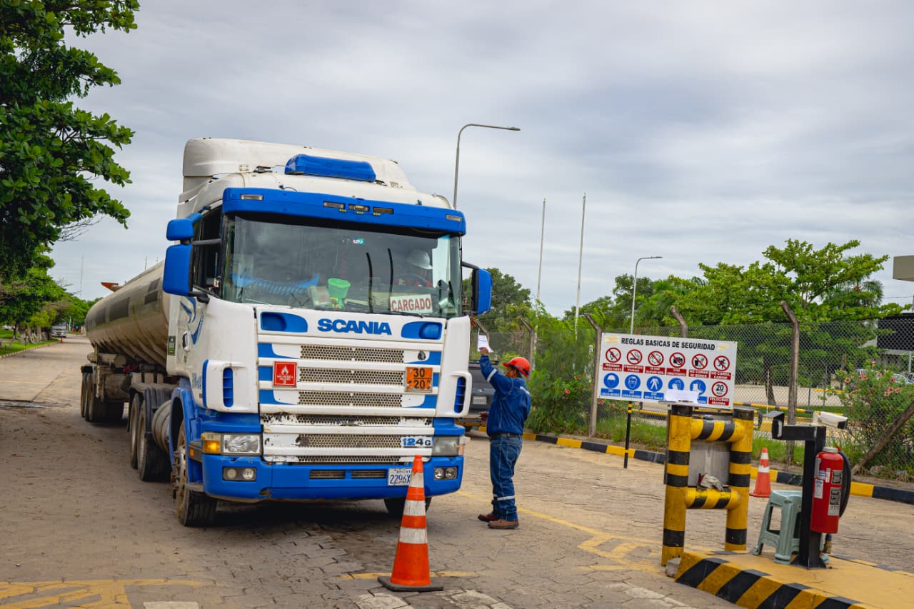 YPFB incorpora aditivos para reforzar la calidad de la gasolina en todo el país