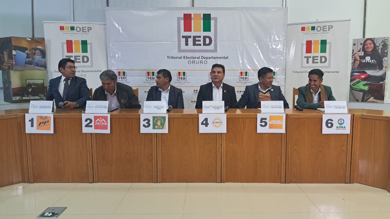 Más de 90 candidatos debatieron propuestas rumbo a las elecciones subnacionales