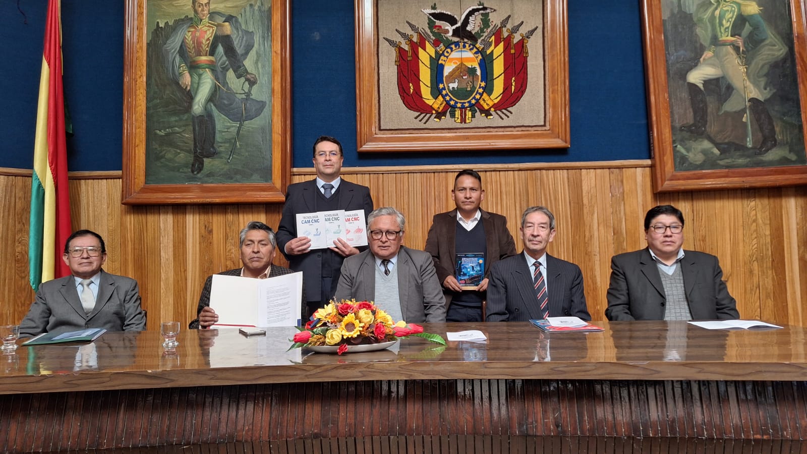 Facultad Técnica de la UTO firma convenio con editorial ecuatoriana para impulsar publicaciones científicas