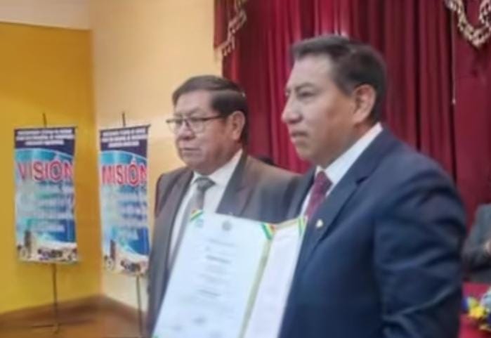 Ingeniería Industrial de la UTO recibe certificación de reacreditación internacional