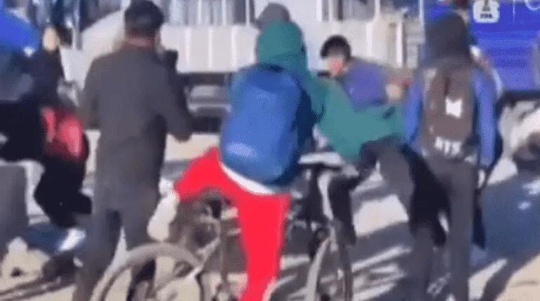 Bloqueos en Oruro generan denuncias por extorsión y hechos de violencia