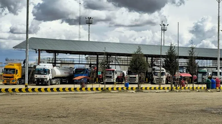 YPFB distribuye más de 4 millones de litros de carburantes en La Paz