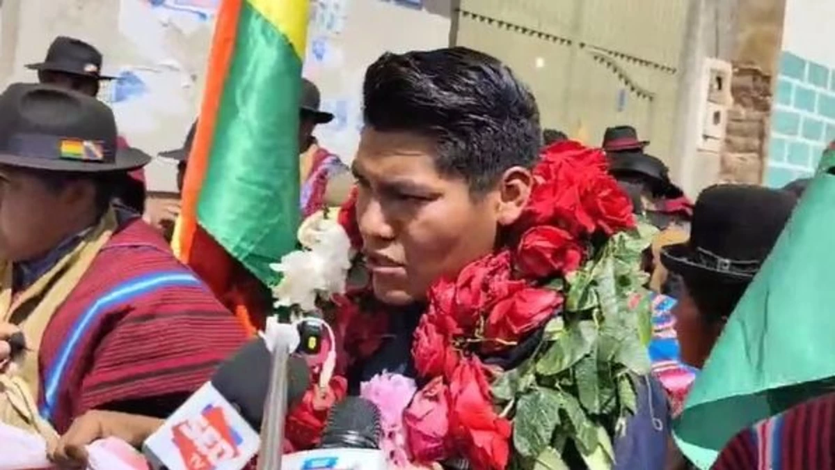 Yahuasi lidera marcha desde Puerto Acosta rumbo a La Paz