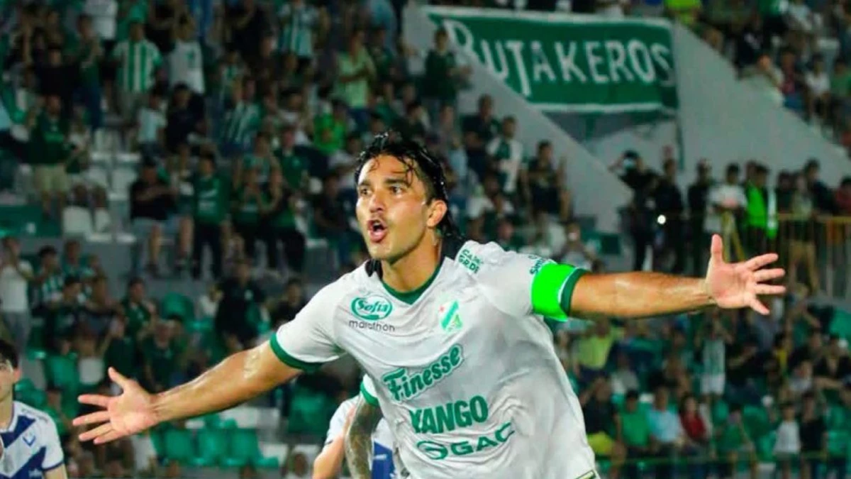 Liga boliviana reanuda actividades con encuentros programados entre semana