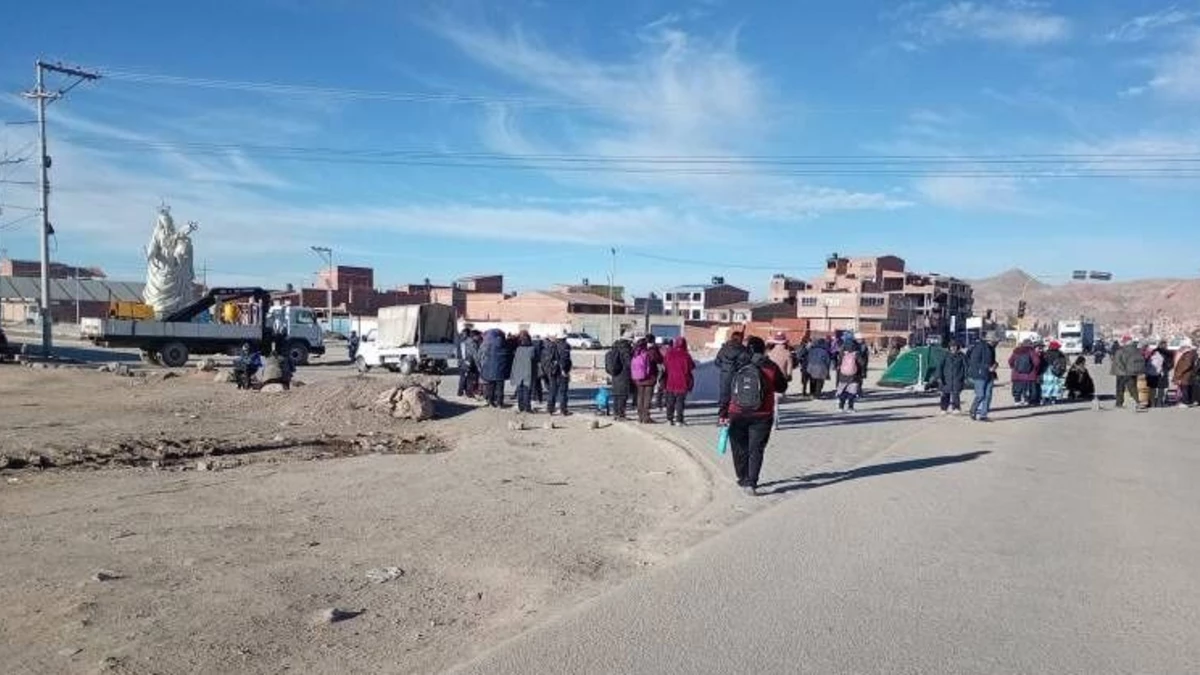 ABC reporta seis puntos de bloqueo por conflictos sociales en el país