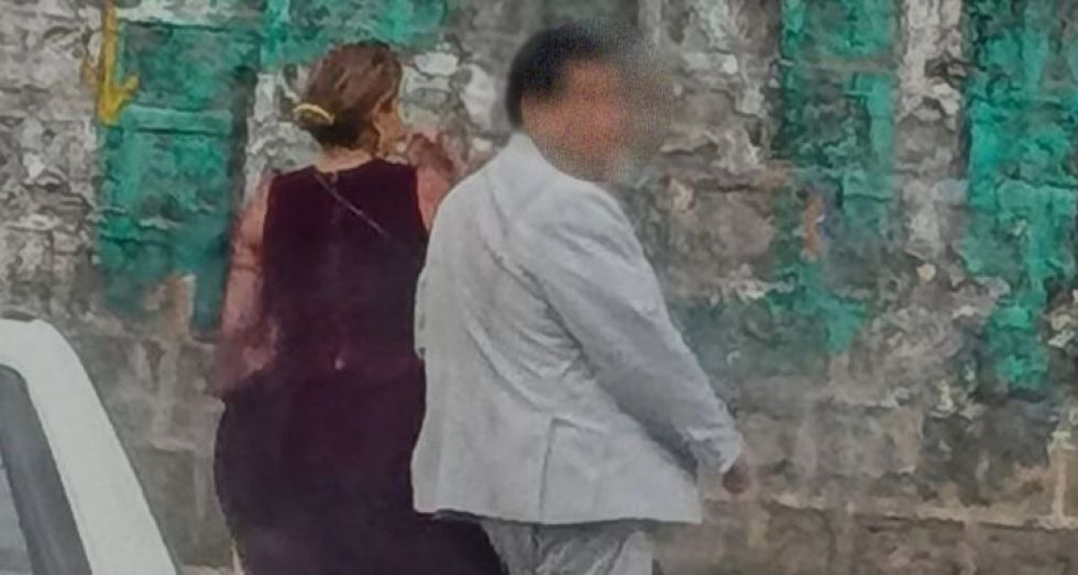 Procesan al juez que fue encontrado bailando morenada con una mujer condenada por asesinato