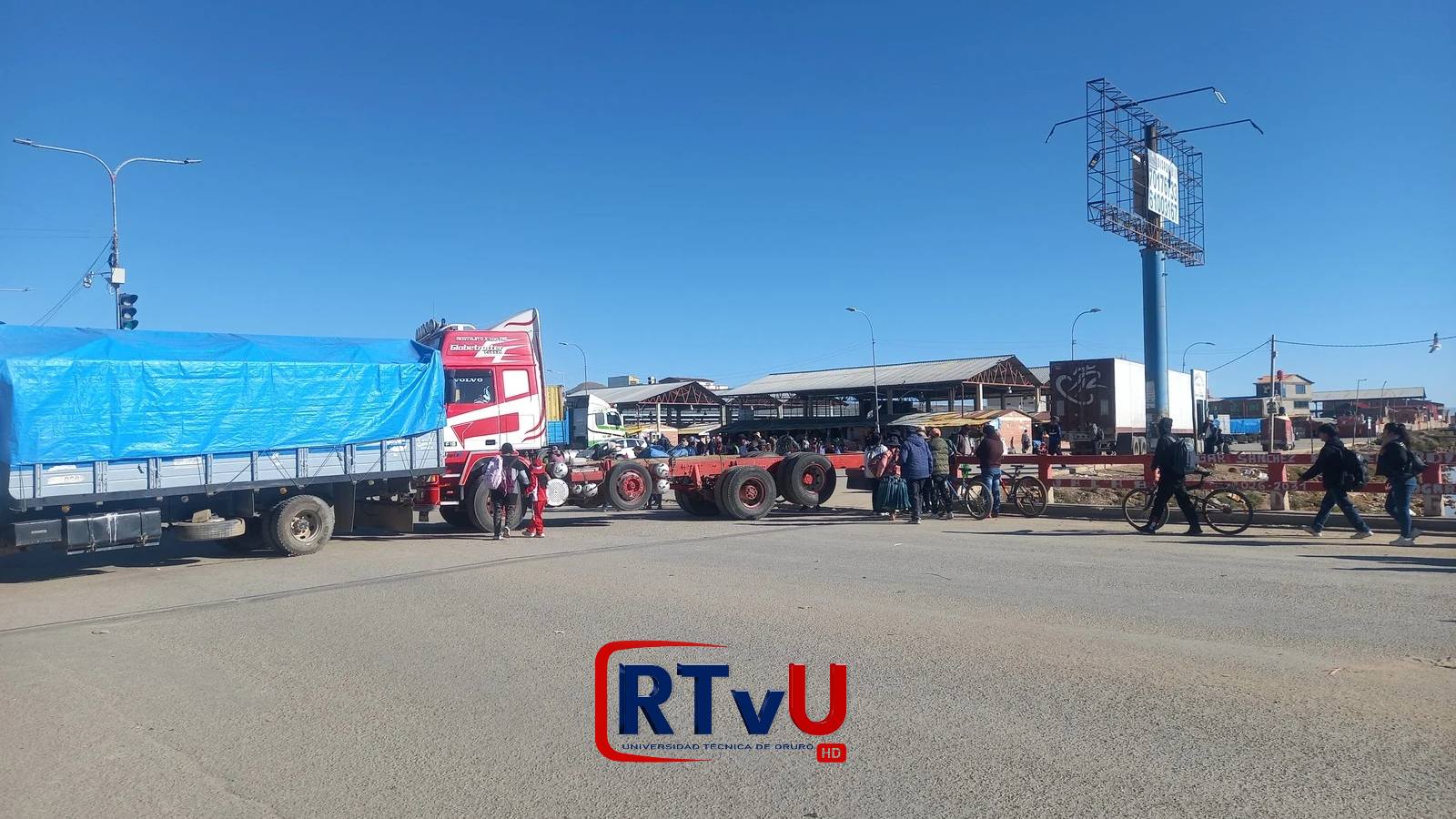 Bloqueos en Oruro frenan viajes y activan paro indefinido de transportistas
