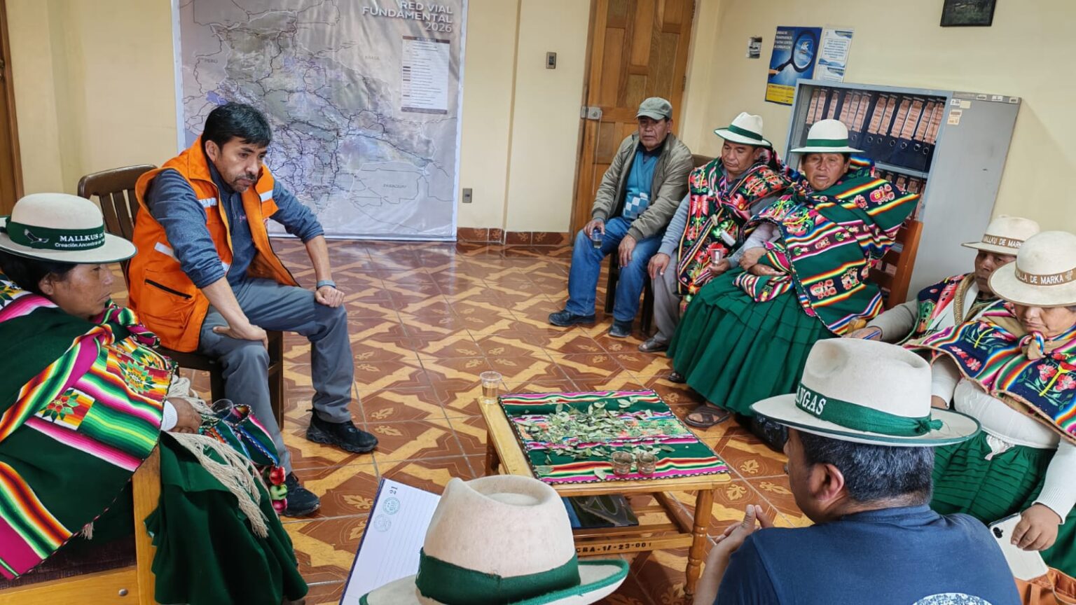 Coordinan incorporación del tramo Chuquichambi – Wichunkullu a la Red Vial Fundamental de Oruro