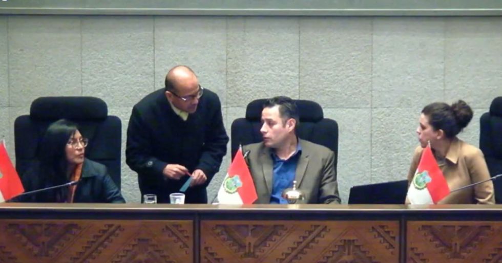 Cuestionan falta de quórum en interpelación al ministro de Economía