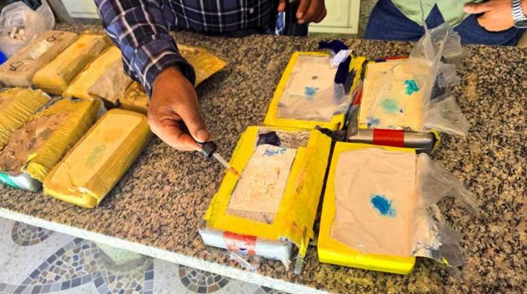 Siete policías obtienen detención domiciliaria por caso de drogas