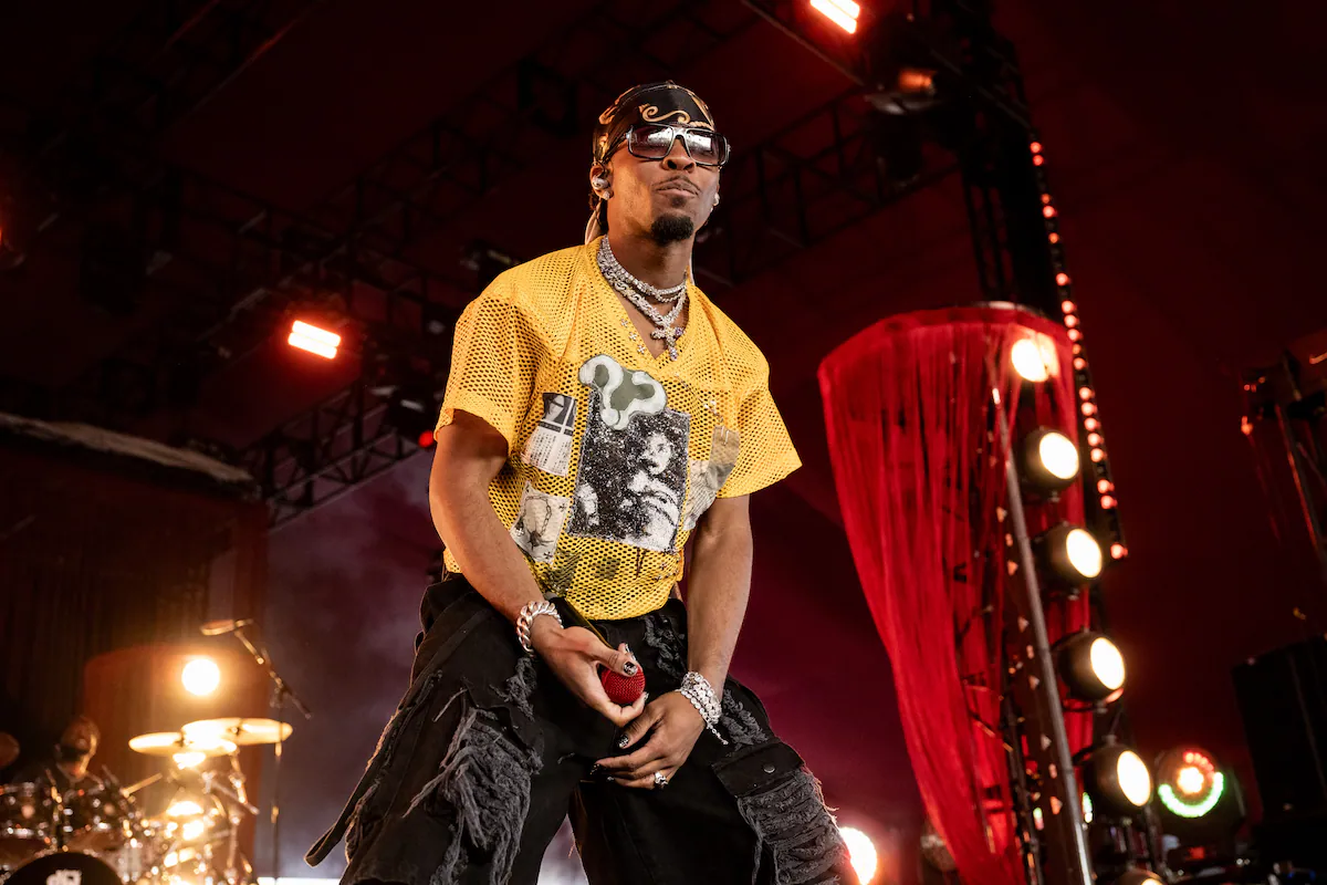 Músico D4vd es acusado de asesinato de una adolescente en EE.UU.