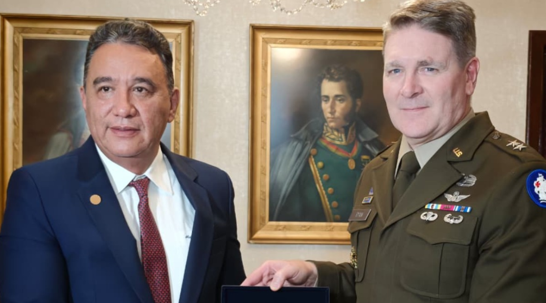 Bolivia y EE.UU. avanzan en cooperación en defensa con enfoque en entrenamiento e intercambio tecnológico