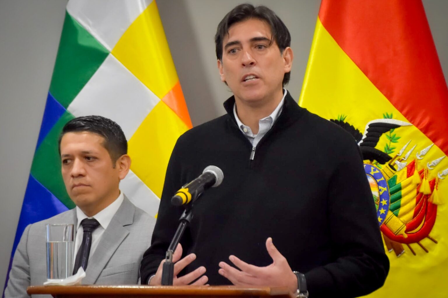 Ministro de Obras Públicas confirma su asistencia a la interpelación del 29 de abril