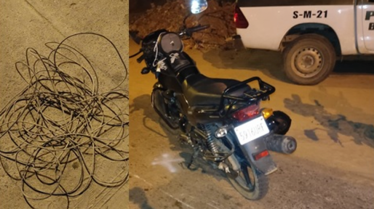 Santa Cruz: Motociclista pierde la vida tras impactar contra cordón vial