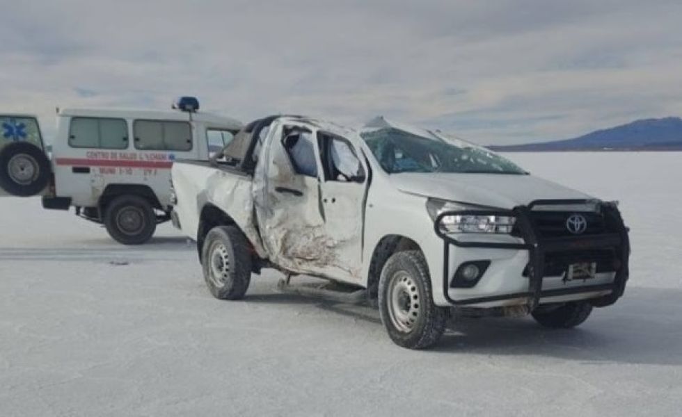Choque de vehículos en el Salar de Uyuni deja al menos siete heridos