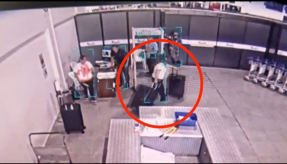 Ministro de Gobierno Marco Antonio Oviedo formaliza denuncia contra policías por caso “Maletas”