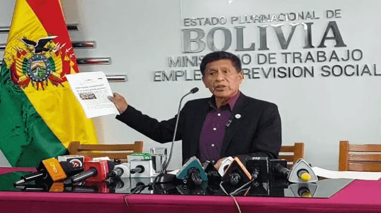 Gobierno aplaza negociación salarial por falta de representantes de la COB