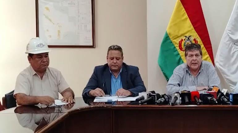 ​El ministro de Hidrocarburos, Marcelo Blanco, ratifica que YPFB seguirá bajo control estatal y será modernizada.