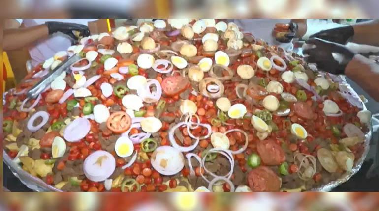 Cochabamba presenta el Pique Macho «más grande» de Bolivia valorado en Bs 12.000
