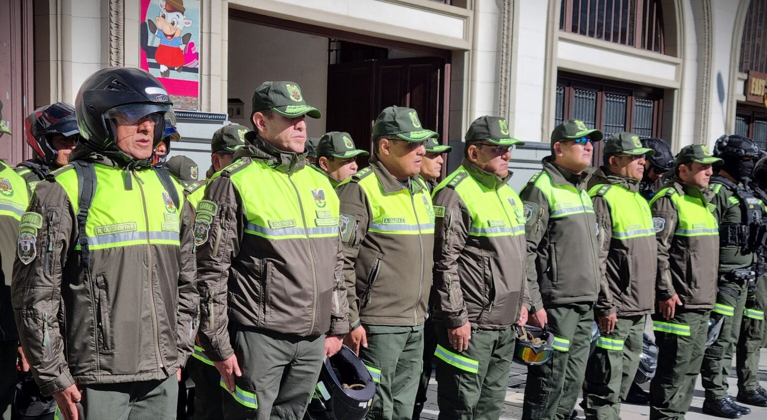 La Policía Boliviana garantiza seguridad para el balotaje en cinco departamentos