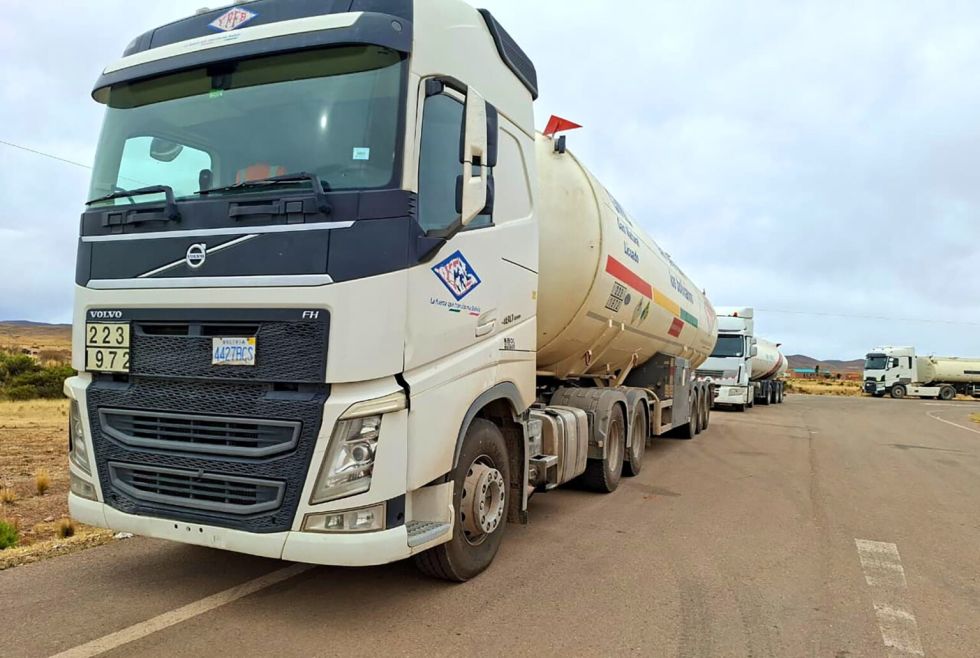 YPFB suspende servicio de gas natural por redes en Patacamaya y Lahuachaca por bloqueos