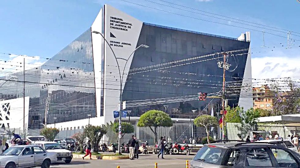 Chuquisaca: Jueces y funcionarios judiciales denuncian retraso en el pago de salarios de abril