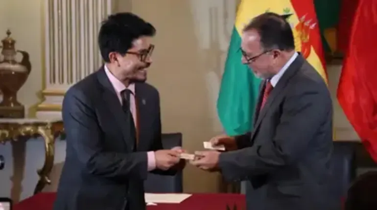 Bolivia y Chile oficializan reconocimiento mutuo de licencias de conducir