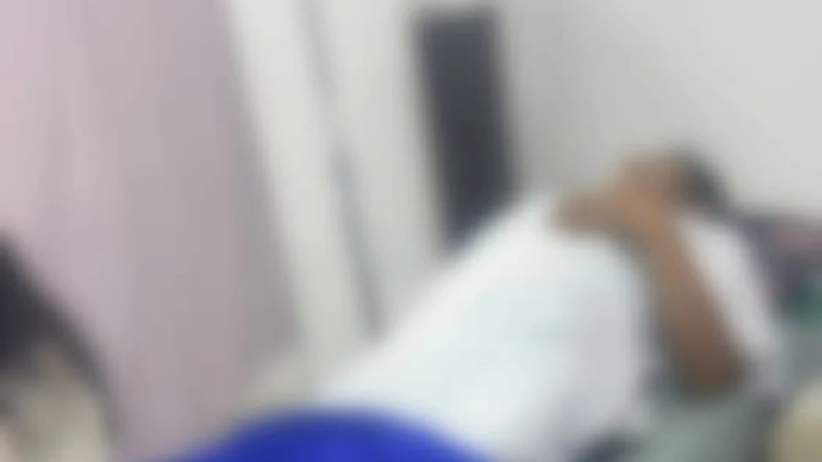 Evacúan a chofer con cáncer de hueso atrapado por bloqueos