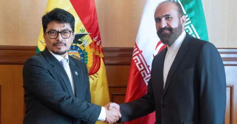 Embajador de Irán se retracta y reconoce a Sucre como capital constitucional