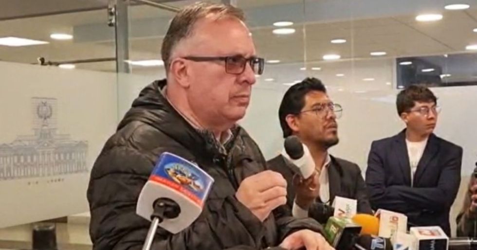 Alarcón denuncia “estafa” en la gestión de carburantes y apunta a contratos de YPFB