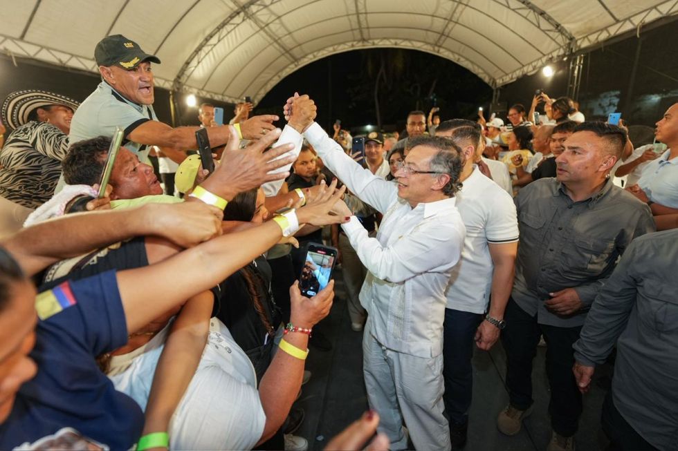 Petro llama a votar y afirma que las elecciones definirán el futuro de Colombia