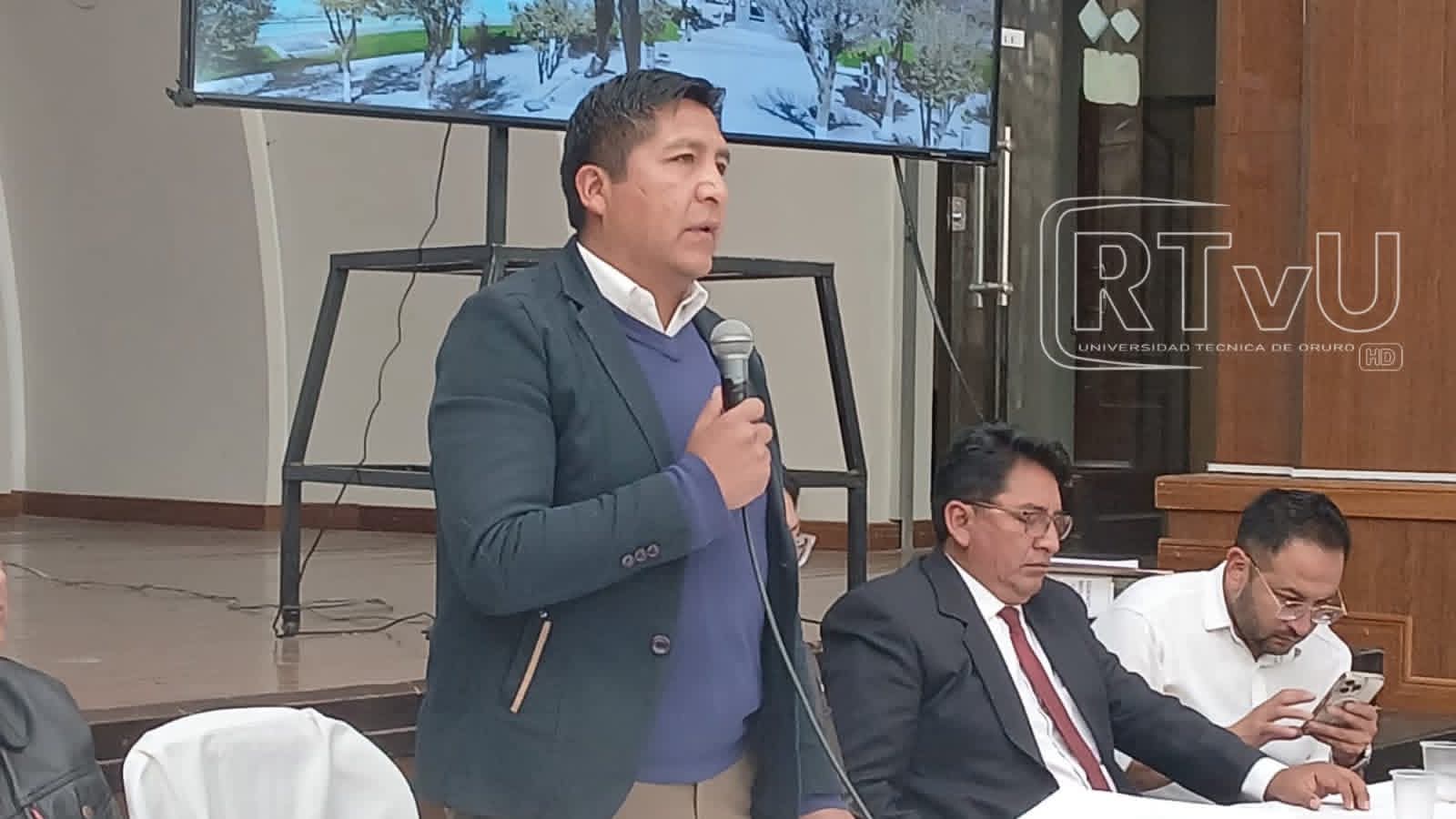 Alcalde saliente Adhemar Wilcarani concluye su mandato en Oruro