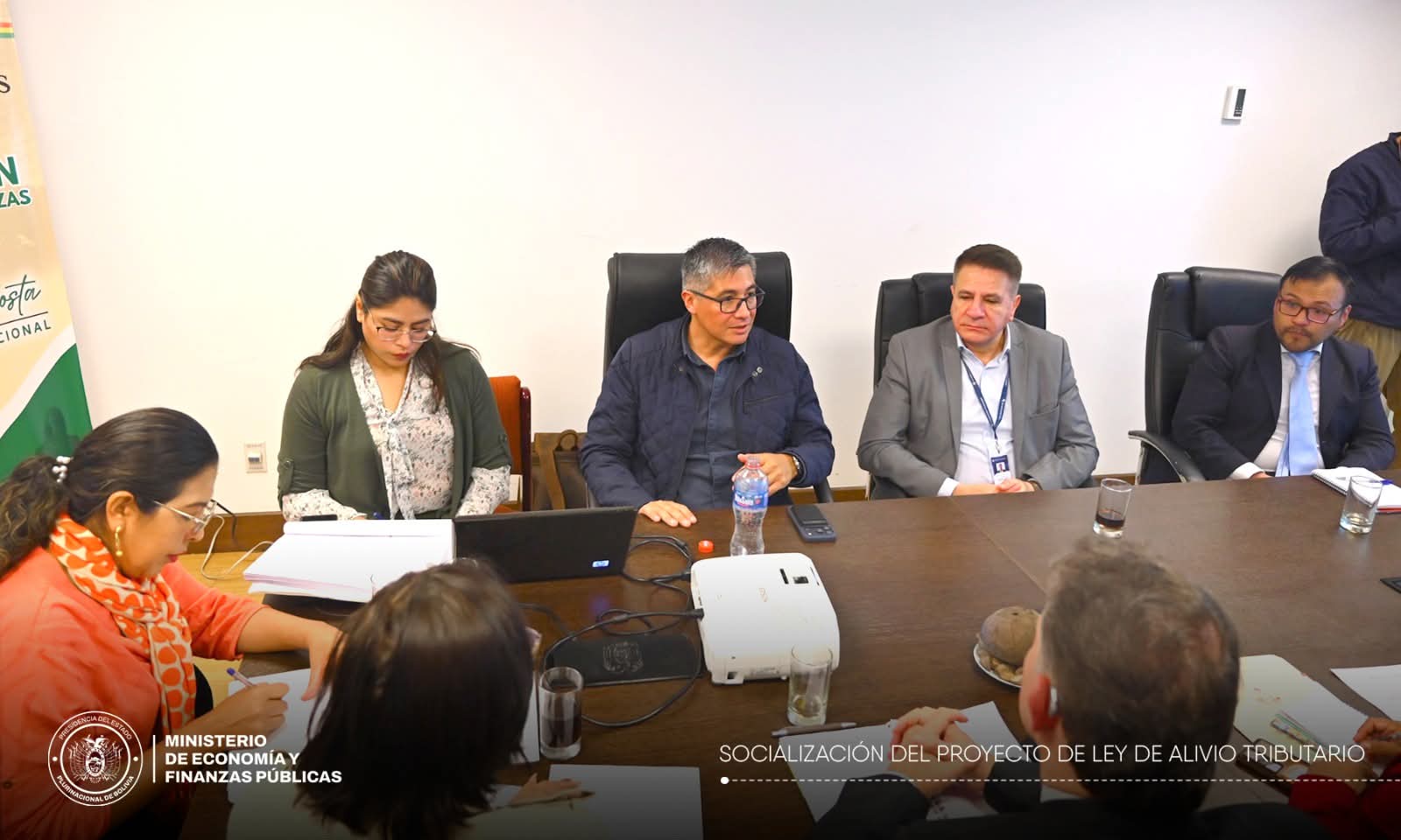 Ministerio de Economía socializa Proyecto de Ley de Alivio Tributario en el Senado
