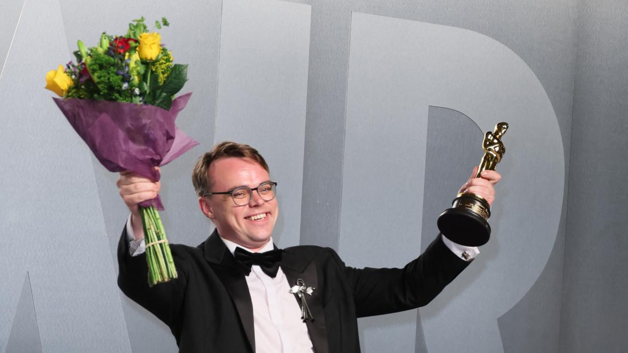 Desaparece el Óscar del director de “Mr. Nobody Against Putin” tras vuelo internacional